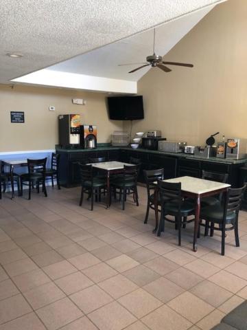 奥兰治堡北温德姆速8酒店 外观 照片